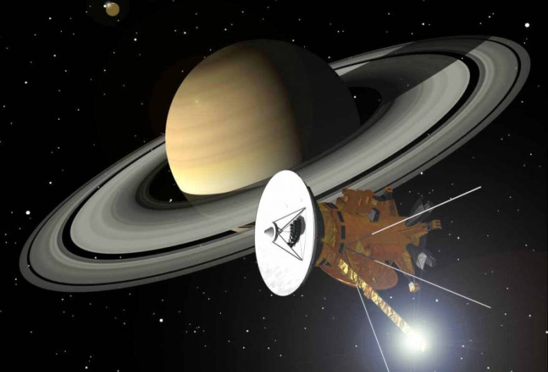 Sonda Cassini lângă planeta Saturn