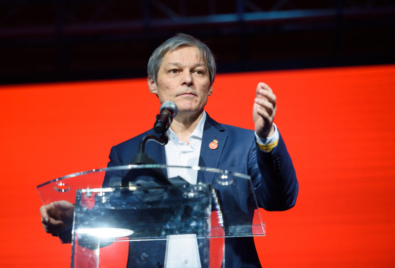Dacian Cioloș, la PLUS