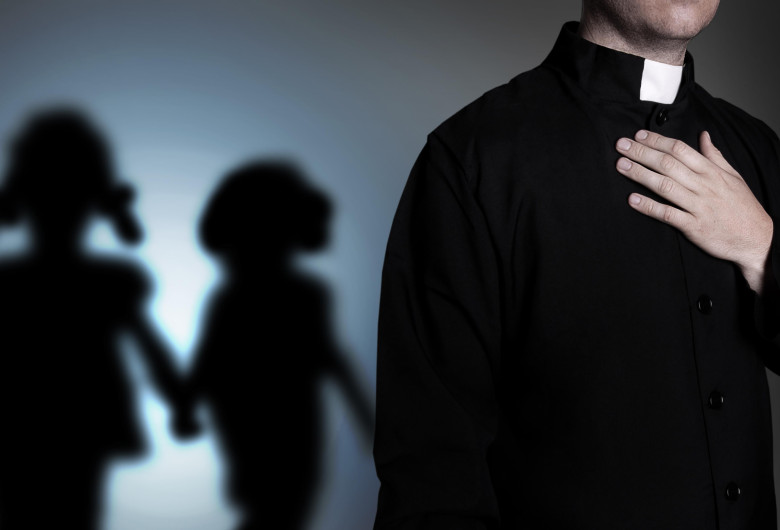 Preoți catolici abuzează sexual copii