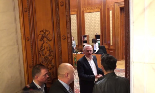 Dragnea invită jurnalist la baie