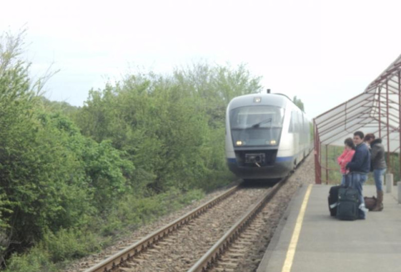 Tren către Otopeni