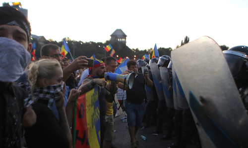 10 august fata in fata