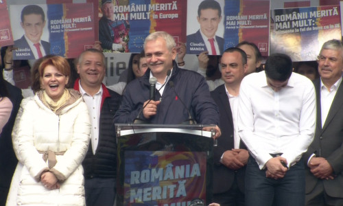 Liviu Dragea cu Lia Olguța Vasilescu și Claudiu Manda râzând