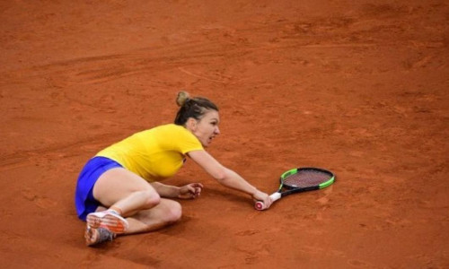 simona halep accidentare