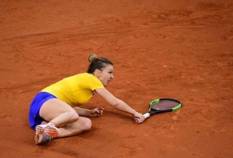 simona halep accidentare