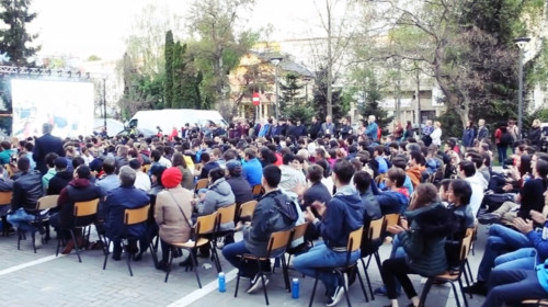 Ecaterina-Andronescu-aplaudata-la-Suceava