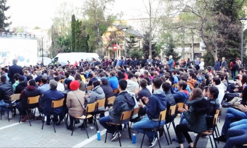 Ecaterina-Andronescu-aplaudata-la-Suceava