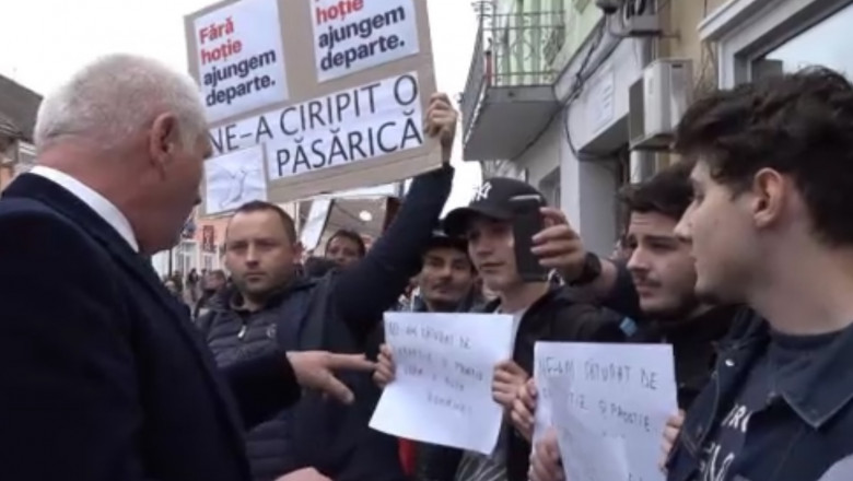 Elevi protestează anti-Dăncilă în Lipova