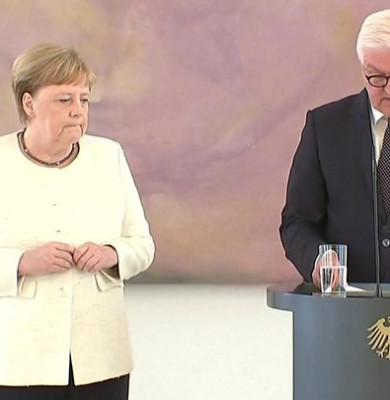 angela merkel tremur