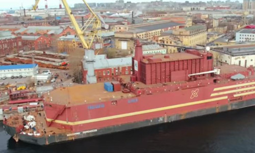 Centrala nucleară plutitoare Akademik Lomonosov
