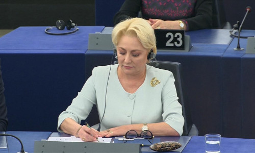 Viorica Dăncilă, studioasă în PE