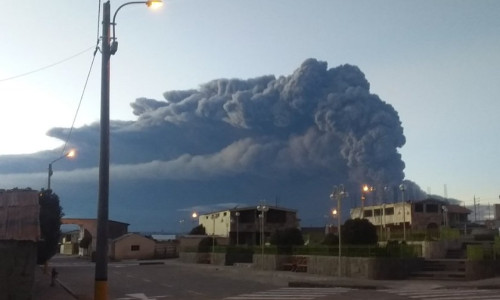Vulcanul Ubinas din Peru