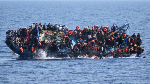 Barcă cu migranți se scufundă, naufragiu