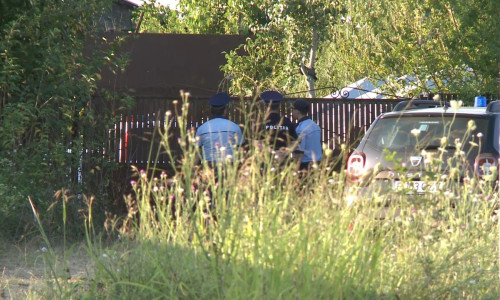 Poliția în fața casei lui Gheorghe Dincă, Caracal