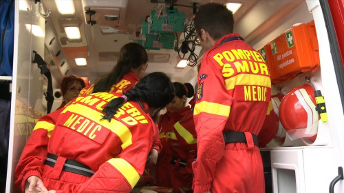 Pompierii SMURD, medici, ambulanță, 112