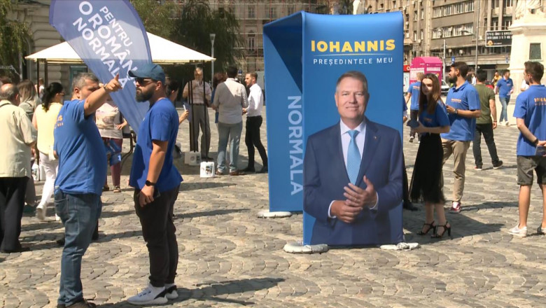Liberalii strâng semnături pentru Klaus Iohannis