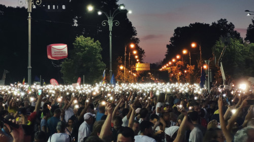 10 august 2019, Piața Victoriei, protestul diasporei, lumini, lanterne