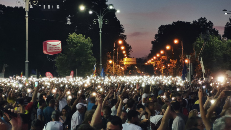 10 august 2019, Piața Victoriei, protestul diasporei, lumini, lanterne