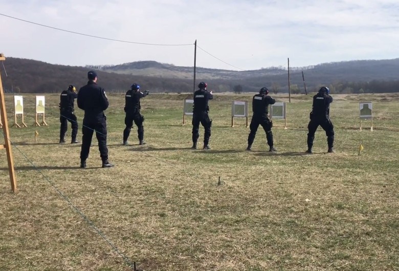 Poligon de tragere, jandarmi, tragere la țintă
