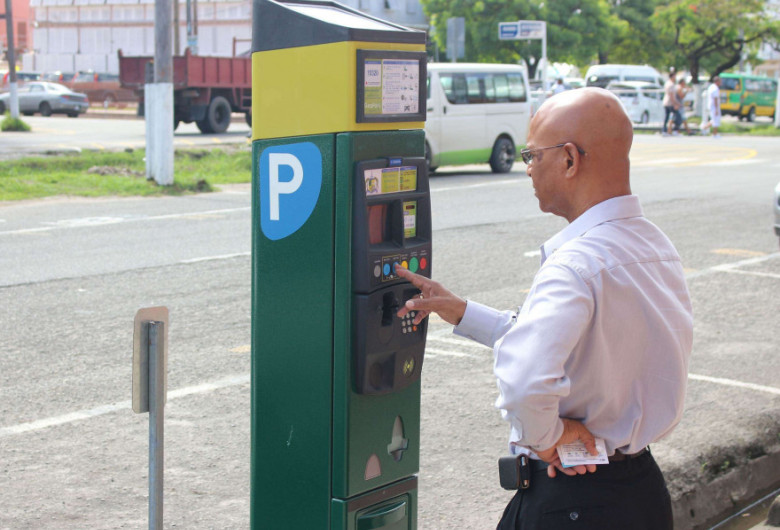 Aparat de taxat în parcare
