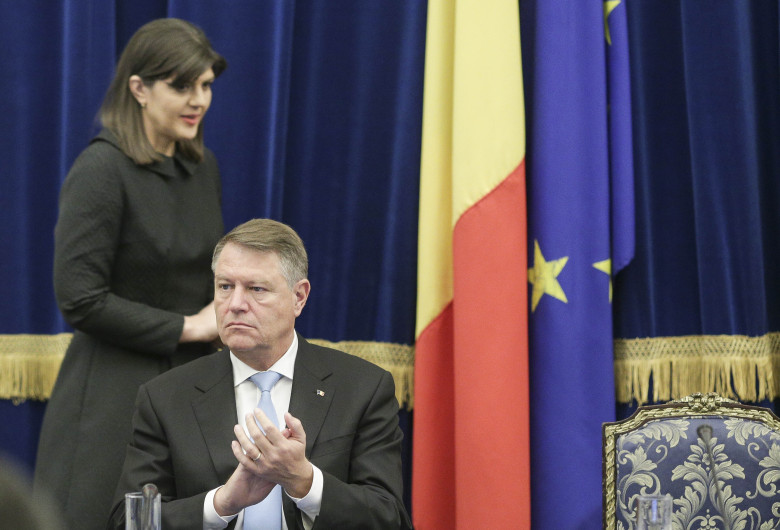 Laura Codruța Kovesi, aplaudată de Klaus Iohannis