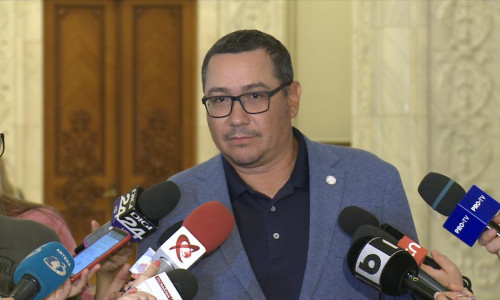Victor Ponta, la Parlament