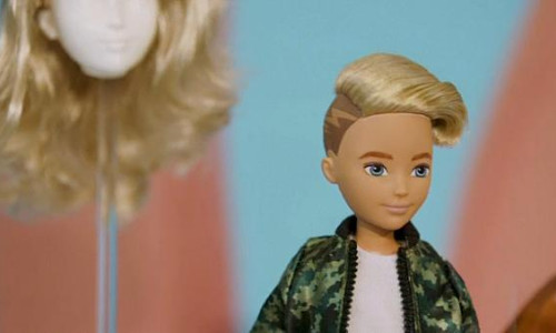 papusa barbie gen neutru