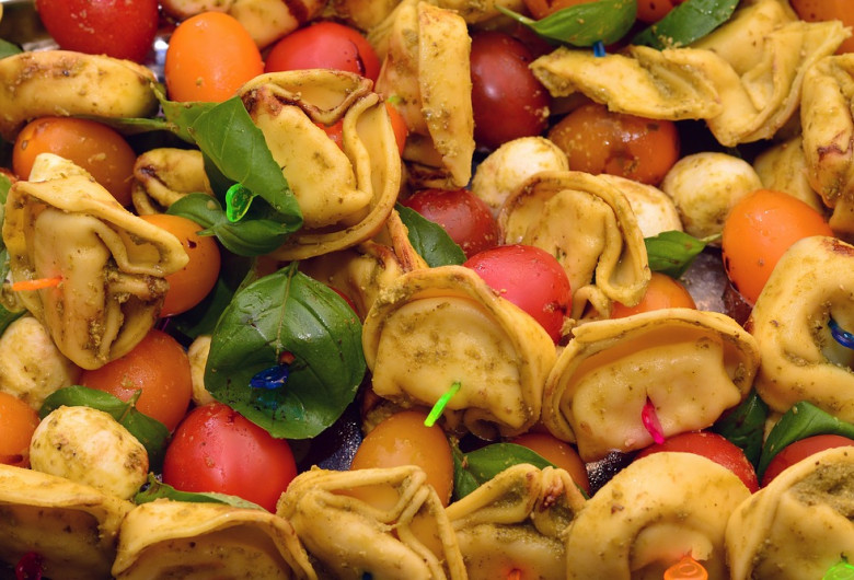 Tortellini, paste italienești, Bologna