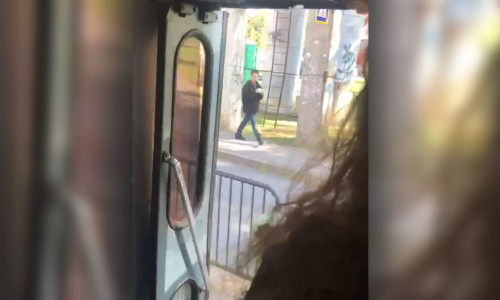 Tramvai cu ușile deschise în Timișoara
