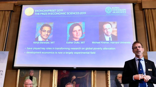 Câștigătorii Premiului Nobel pentru Economie 2019