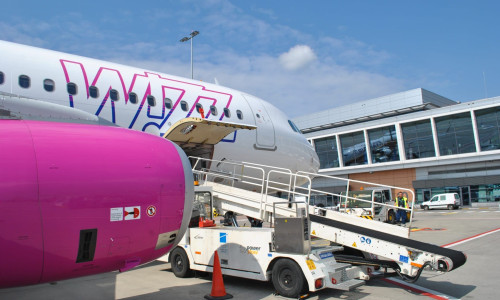 Wizz Air avion pe Charleroi