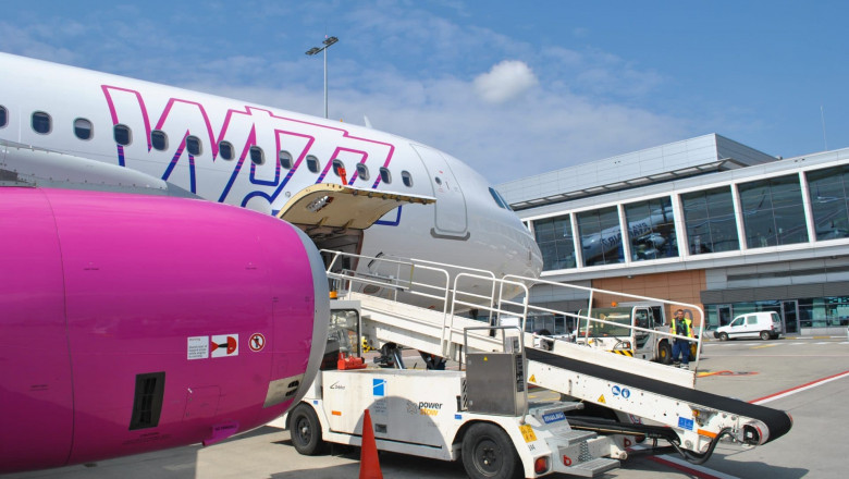 Wizz Air avion pe Charleroi