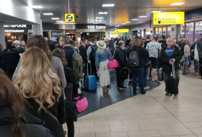 Aeroportul din Glasgow