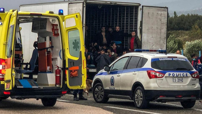 Imigranți descoperiți într-un camion frigorific în Grecia