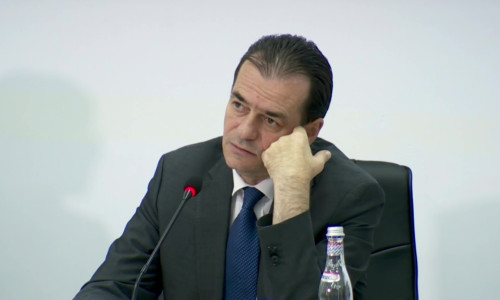 Ludovic Orban gânditor, cu mâna la falcă