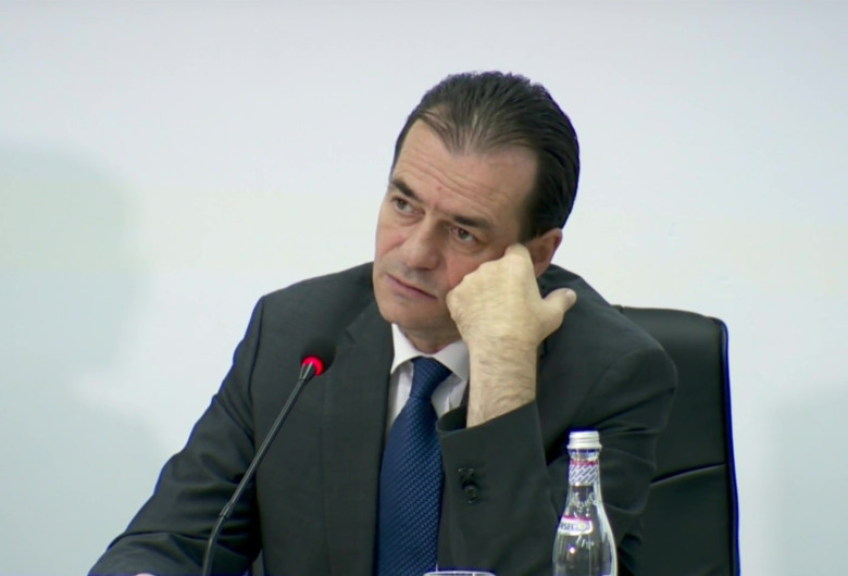 Ludovic Orban gânditor, cu mâna la falcă