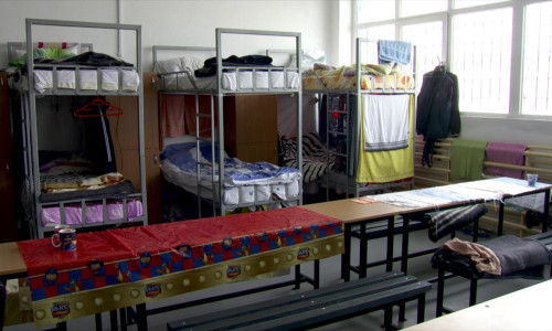 Paturi supraetajate în penitenciar, închisoare, deținuți, pușcărie