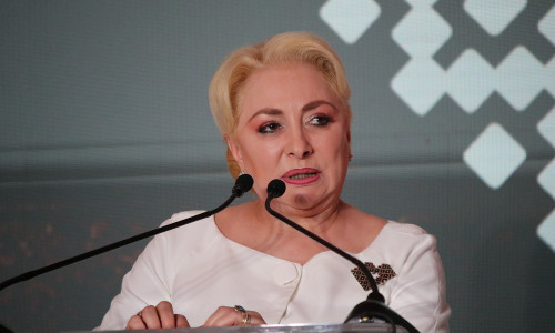 Viorica Dăncilă cu față de gafă