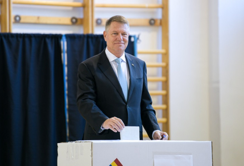 Klaus Iohannis votează