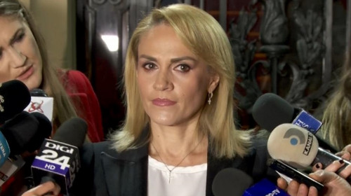 Gabriela Firea, privire de vulpe bătrână