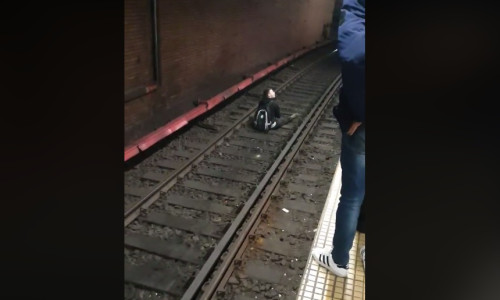 Sinucigaș la metrou