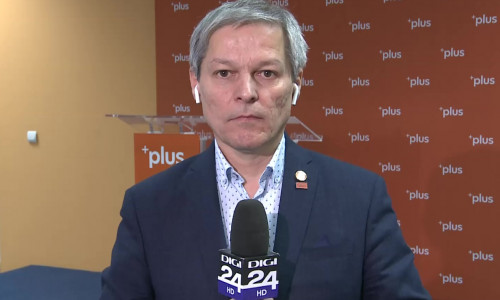 Dacian Cioloș, cu PLUS în spate și microfon de Digi24