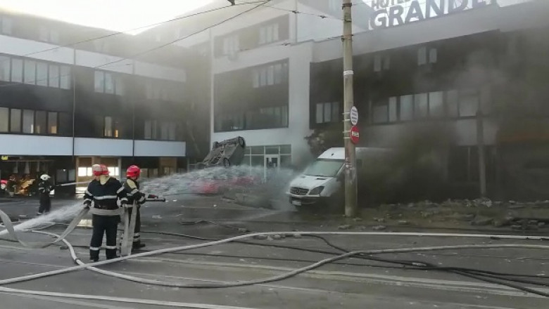 Explozie în parcarea unui hotel din Galați