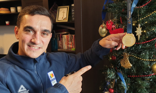 Marian Drăgulescu are brad împodobil cu medalii