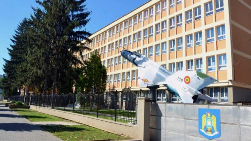 Un elev al Colegiului Militar ”Mihai Viteazul” din Alba Iulia a căzut de la etajul 4 al clădirii