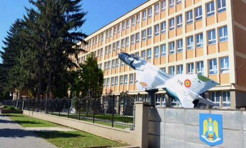 Un elev al Colegiului Militar ”Mihai Viteazul” din Alba Iulia a căzut de la etajul 4 al clădirii
