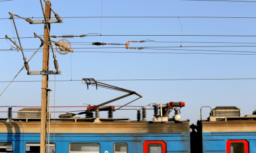 Circulaţie feroviară perturbată în staţia de cale ferată Dej, după ruperea unui pantograf/ Foto: Shutterstock