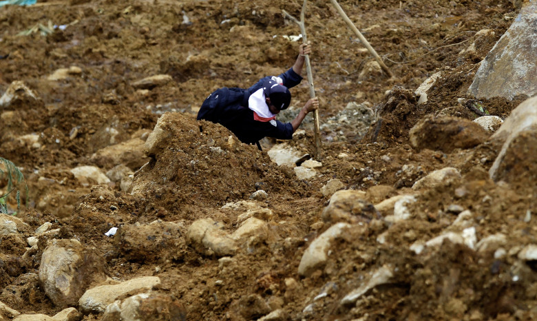 Cel puţin 34 de persoane au murit după o alunecare de teren pe o autostradă din Columbia/ Profimedia