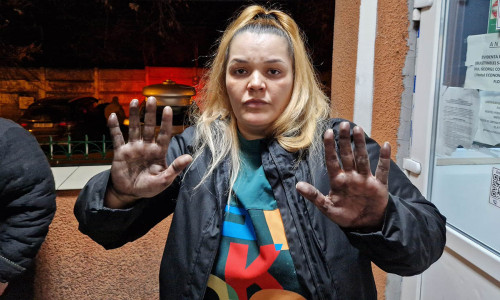 activista-angi-șerban-săltată-de-poliţie-după-o-postare-pe-facebook