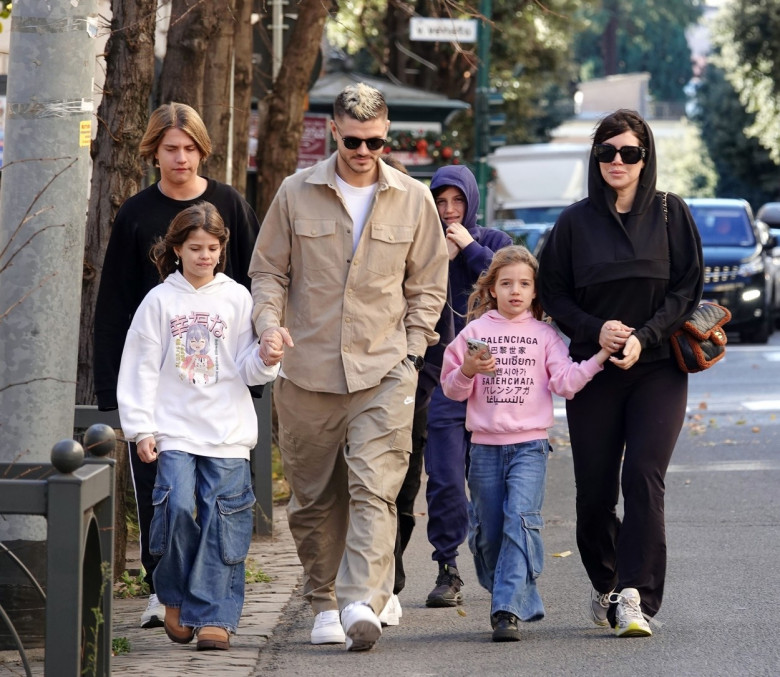 *EXCLUSIVE* WEB MUST CALL FOR PRICING - Galatasaray Argentinian footballer Mauro Icardi pictured with his wife Argentine model Wanda Nara and their children as they enjoy some family time together in Rome.